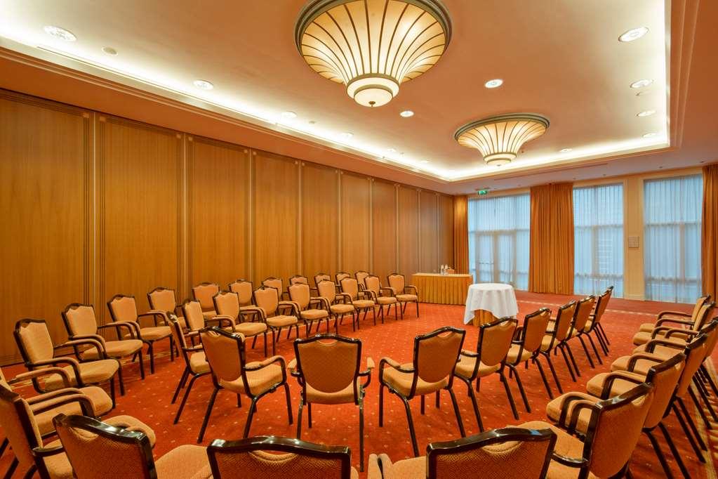 Van Der Valk Palace Hotel Noordwijk Instalações foto